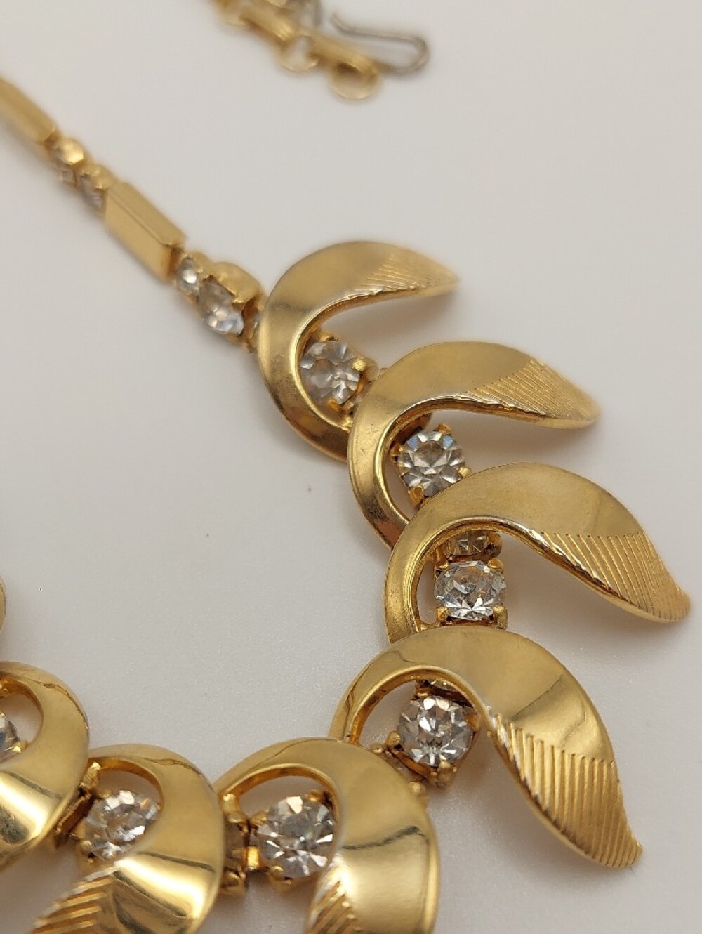 Vtg Rhinestones Gold Leaf Drop Mid Century Modern Choker Retroglam Necklace